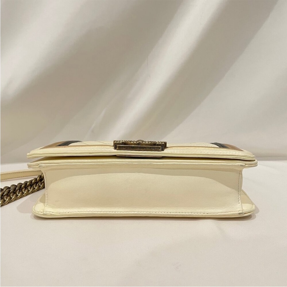 Chanel Vintage Boy Bag cream , black and gold bag - Picture 4 of 16